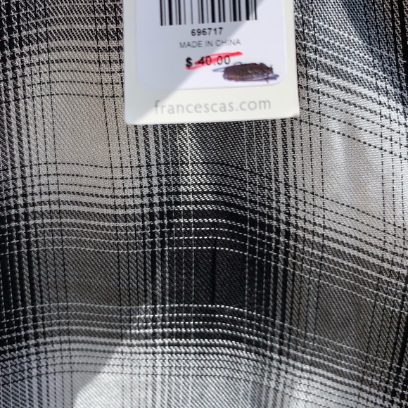 Francesca’s black and white top - Picture 7 of 8